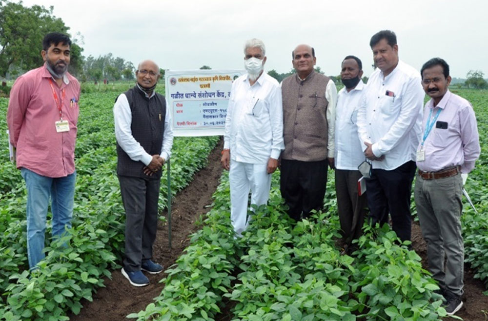 Visit of Hon. Dadaji Bhuse, Hon. Agriculture Minister, Govt of Maharashtra to Soybean Demonstration plot and spraying with Drone.
